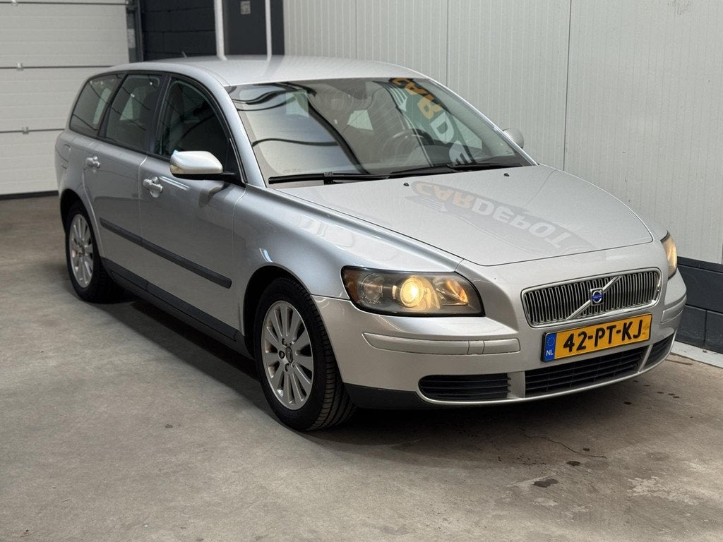 Volvo V50 2.4 Kinetic Super Netjes, Stof, Gebruikt, 700 kg, Origineel Nederlands