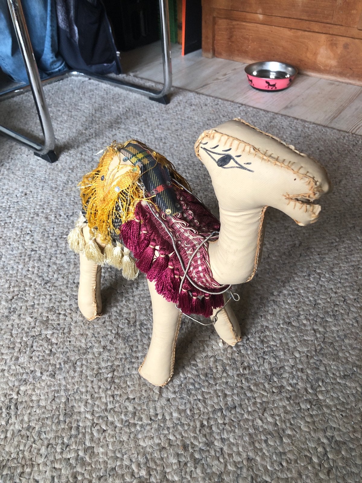 Decoratieve Kameel - Handgemaakt met Textiel, Ophalen of Verzenden, Gebruikt, Overige soorten, Beeldje of Figuurtje