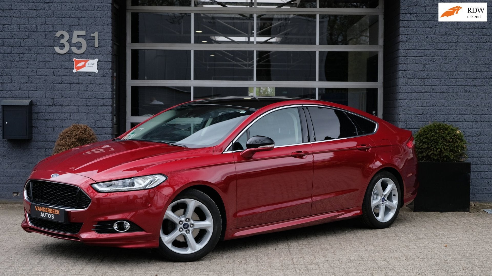 Ford Mondeo 2.0 Titanium 203PK Automaat Navi 1e eigenaar Dea, Stof, Zwart, 4 cilinders, Mondeo