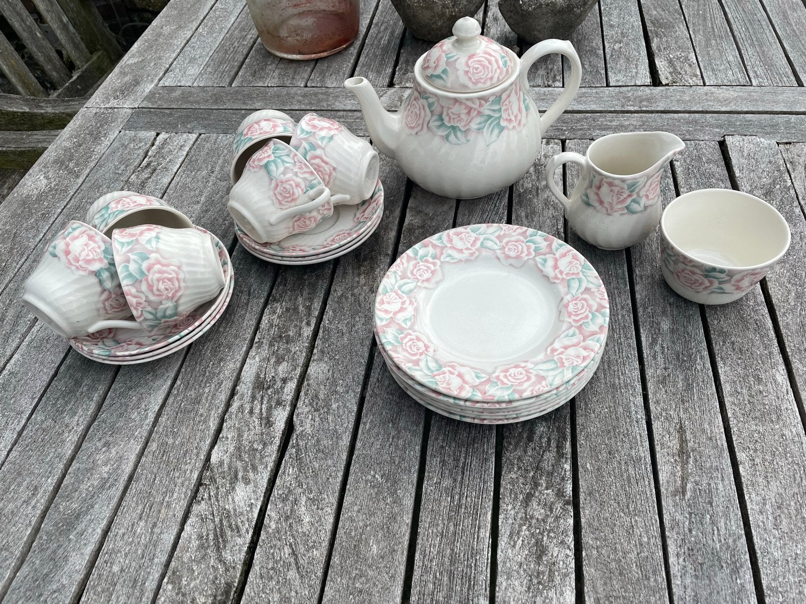 Vintage theeservies met rozenprint - theepot, kopjes, schote, Gebruikt, Overige merken, Keramiek, Vintage