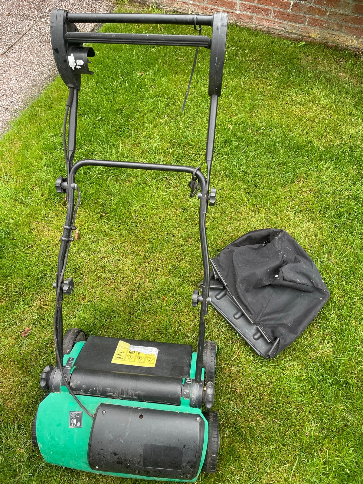 Top Craft TCVK 1400 Verticuteermachine - 33 cm werkbreedte, Tuin en Terras, Grasmaaiers, Ophalen, Cirkelmaaier, Gebruikt, Elektrische grasmaaier