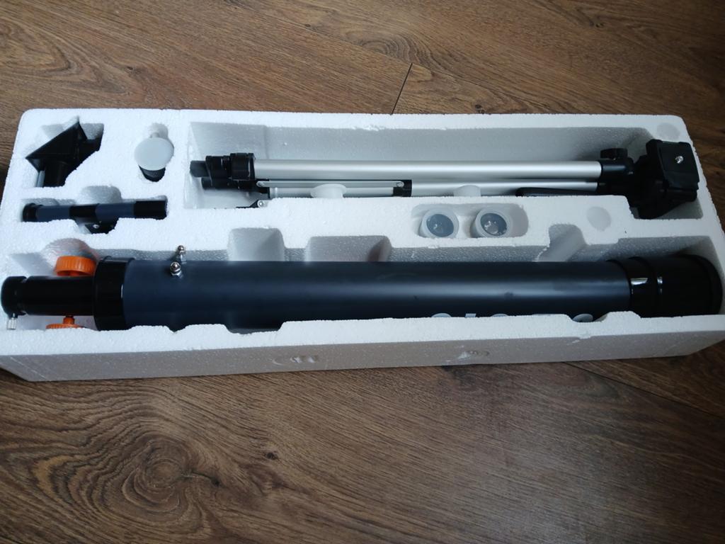 Telescoop met statief - Nieuw in doos, Audio, Tv en Foto, Optische apparatuur | Telescopen, Lenzentelescoop (refractor), 80 tot 200 mm