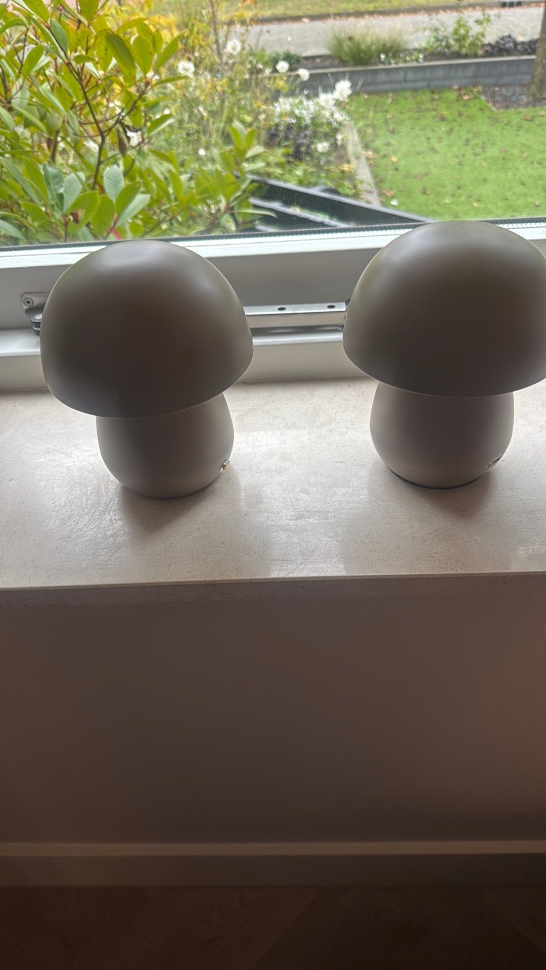 Twee lampjes action, Ophalen, Zo goed als nieuw