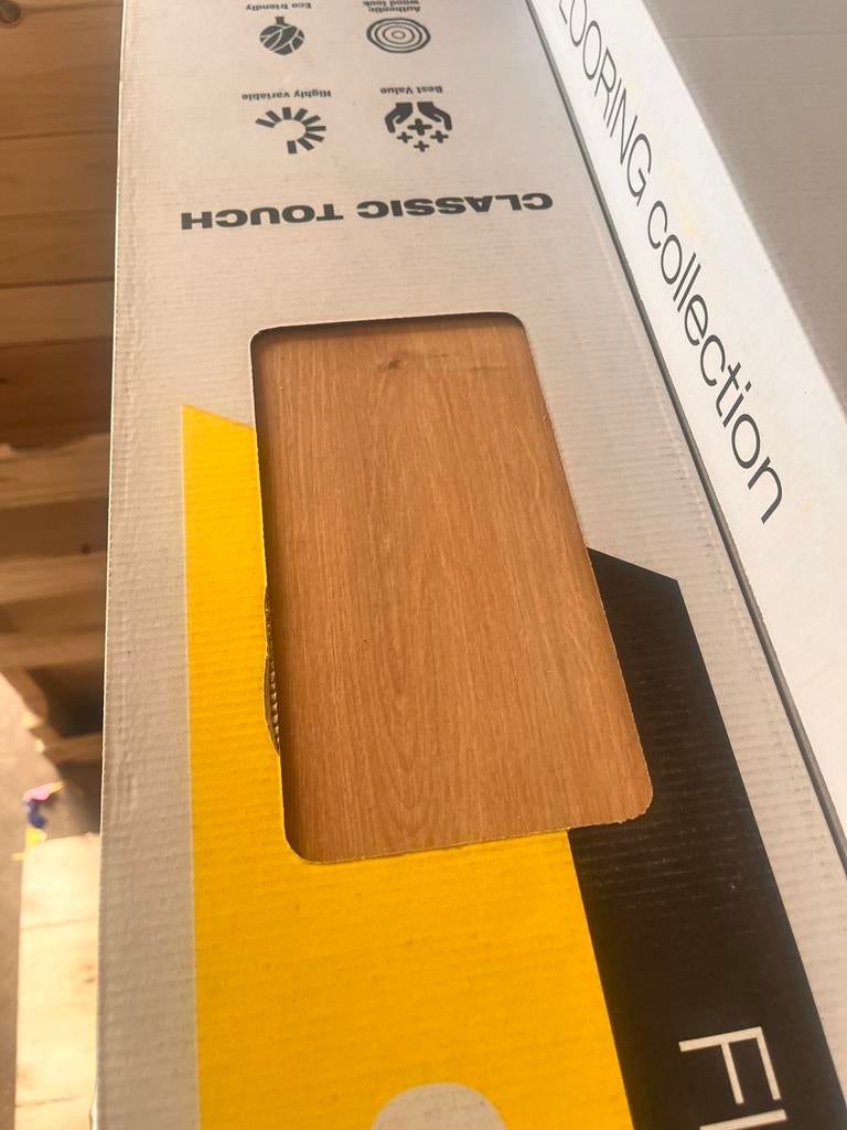 Laminaat Krono Flooring – 122 m², Huis en Inrichting, Stoffering | Vloerbedekking, Bruin, 75 m² of meer, Nieuw, Ophalen of Verzenden
