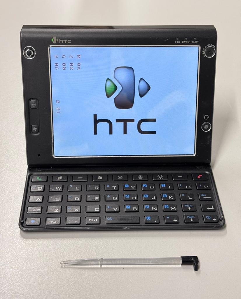 ZELDZAAM - HTC Advantage X7500 - Windows telefoon vintage, HTC, Zwart, Fysiek toetsenbord, Zo goed als nieuw