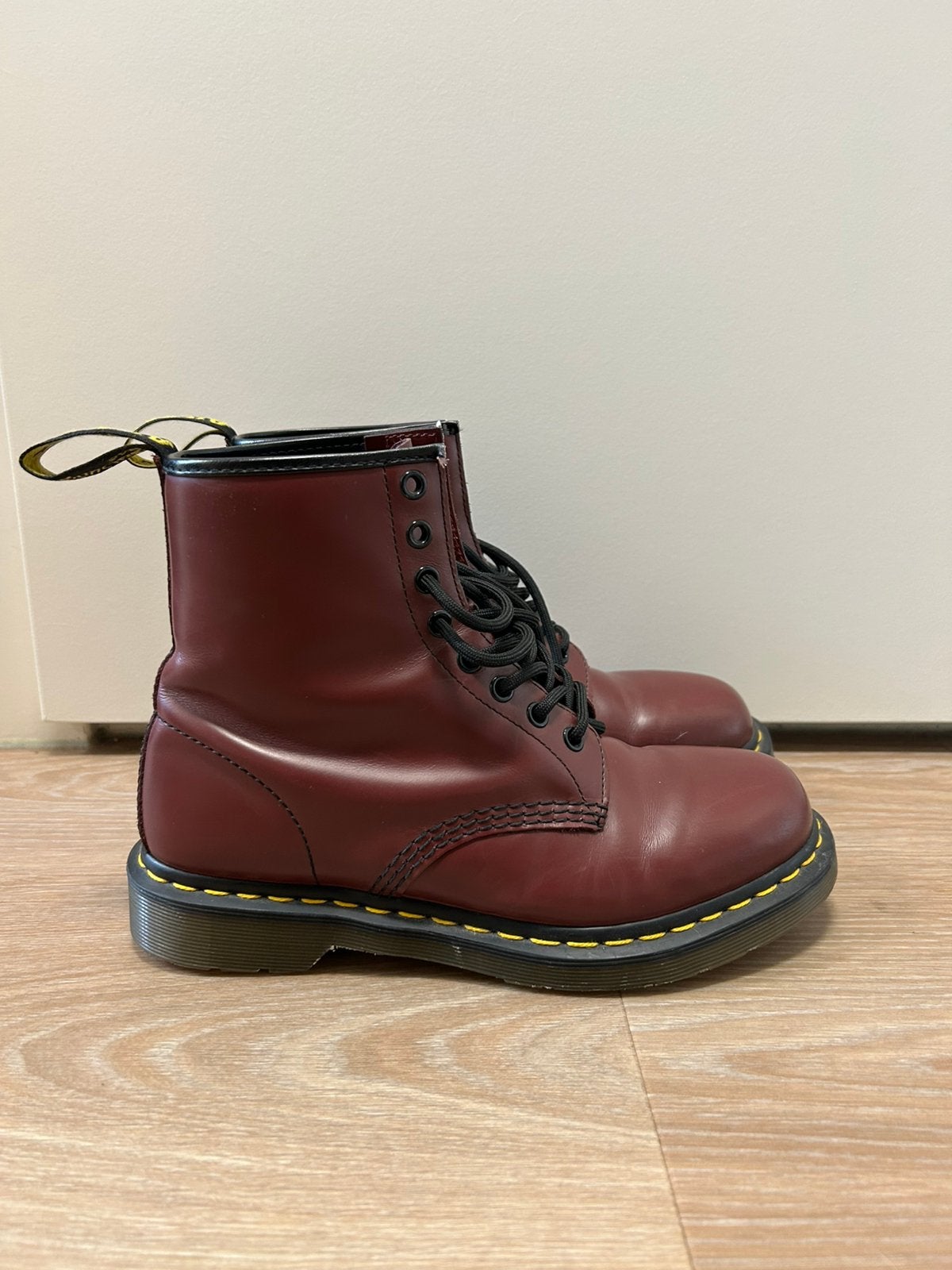 Dr. Martens 1460 smooth Cherry Red, Lage of Enkellaarzen, Ophalen of Verzenden, Gedragen, Rood