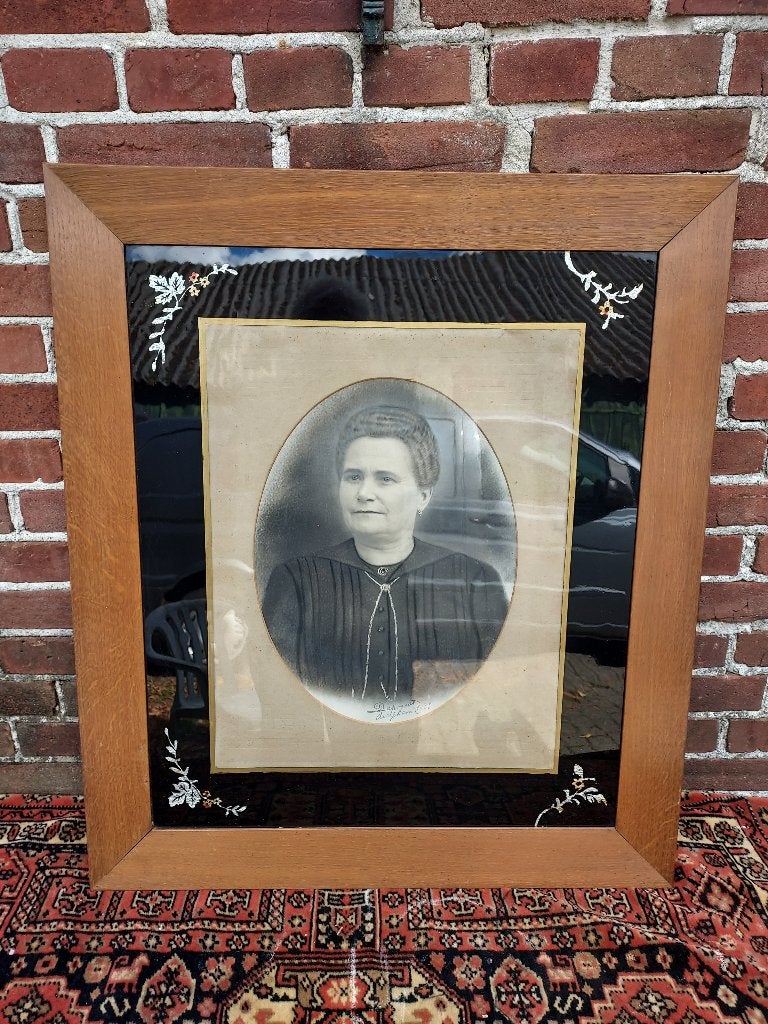Antieke portretfoto van een vrouw met achterglasschildering., Ophalen, Foto, Fotografie, Handgemaakt