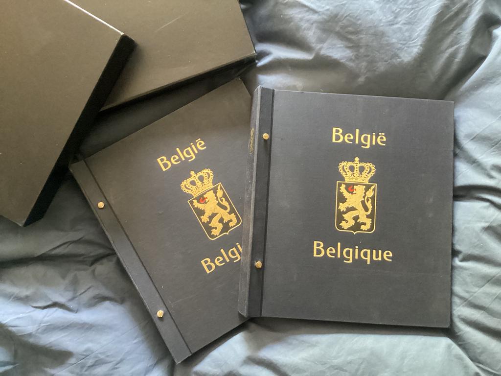 Belgie. In 2 Davo albums, Postzegels en Munten, Postzegels | Volle albums en Verzamelingen, Ophalen of Verzenden, Buitenland