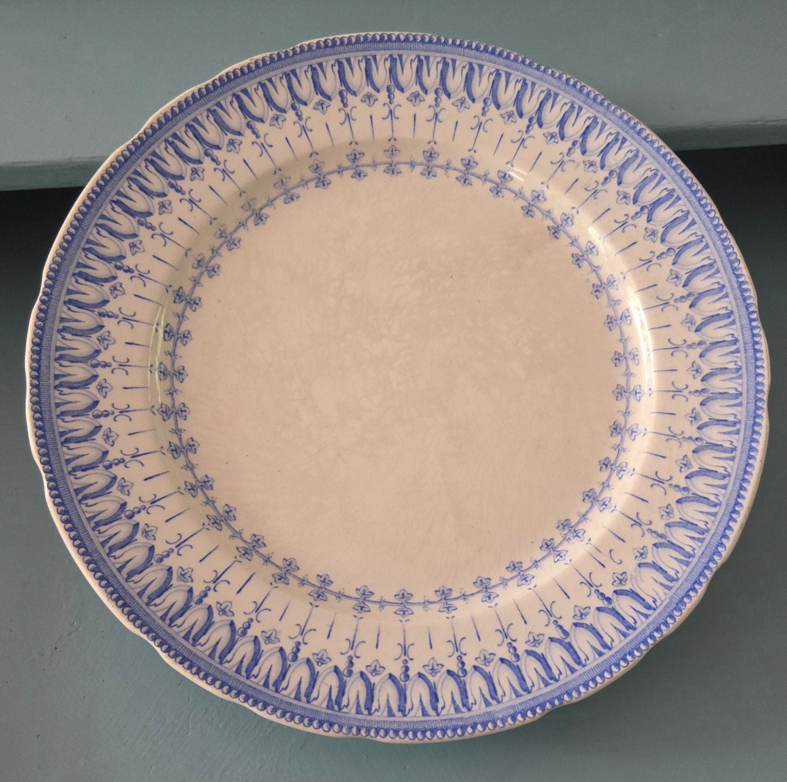 Bord op voet Limoges B en Cie ca 1900 beboterd Puntgaaf, Ophalen of Verzenden