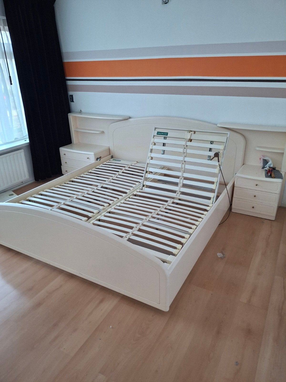 Tweepersoonsbed met verstelbare lattenbodems, Ophalen, Overige materialen, Tweepersoons, 180 cm