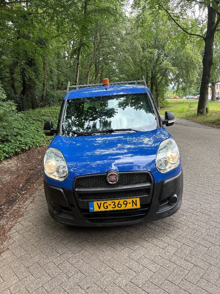 Fiat Doblo Cargo 1.4 T-jet Natural Power 120pk Maxi 5  2013, Auto's, Bestelauto's, Bedrijf, Airbags, Bluetooth, Centrale vergrendeling