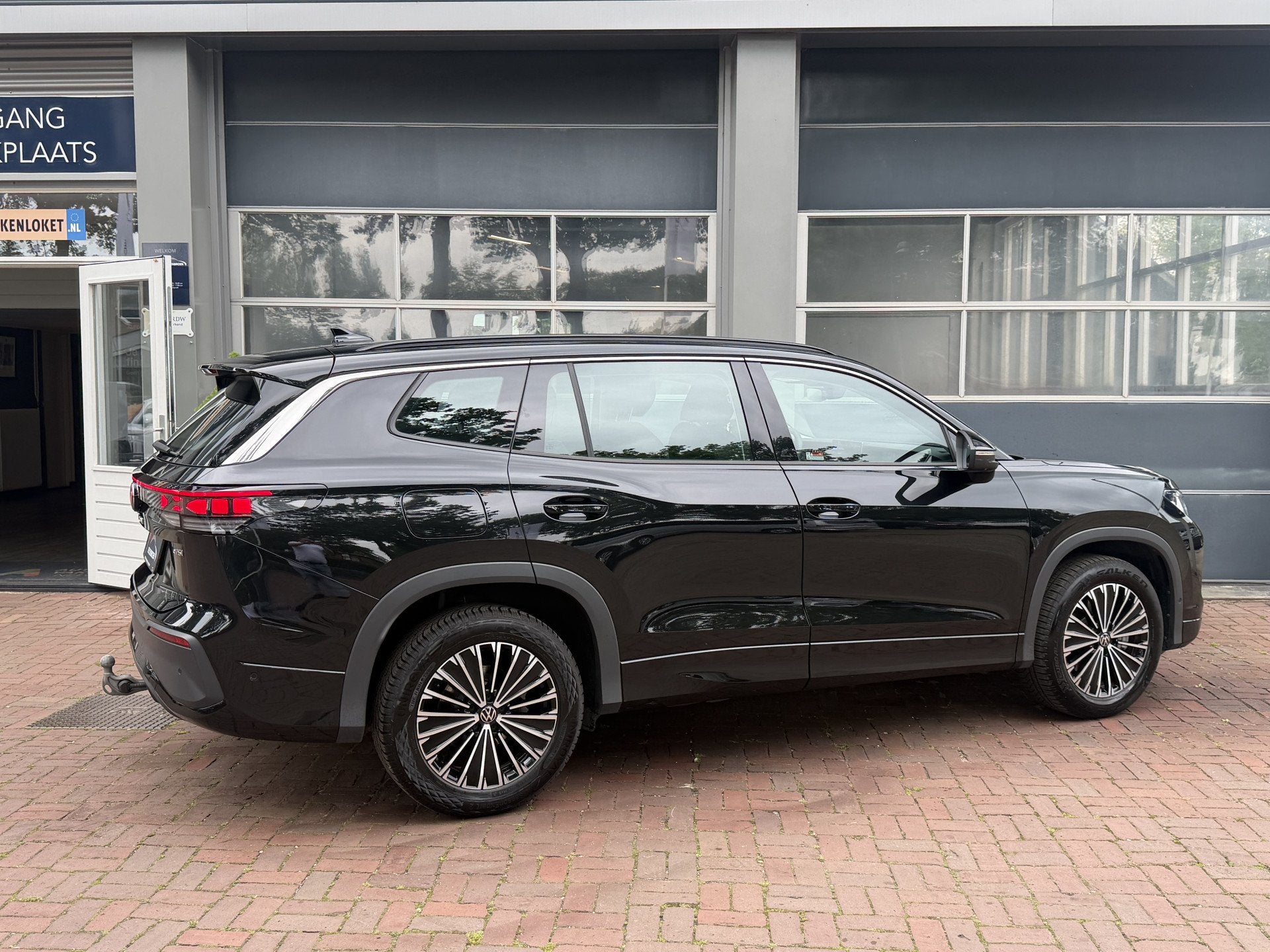 Volkswagen Tayron 1.5 eHybrid Life Edition 7-pers Bj 2025 km, Auto's, Stof, 4 cilinders, 1848 kg, 7 stoelen