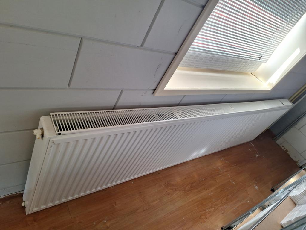 Verwarming radiator 240x60 hoog rendement, Doe-het-zelf en Verbouw, Verwarming en Radiatoren, Ophalen, Radiator, 30 tot 80 cm