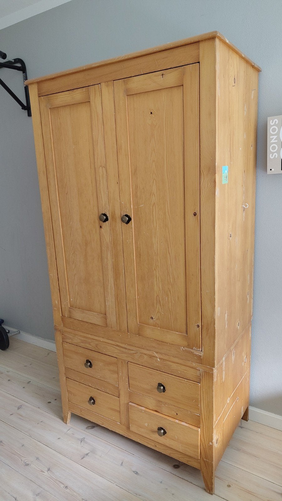 Massief hout klerenkast in 2 delen