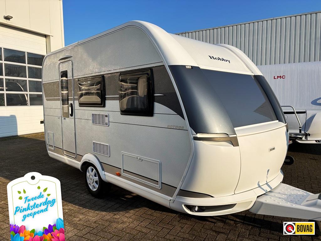 Hobby On Tour 390 met dwarsbed, Schokbreker, Hobby, Treinzit, Tot en met 3