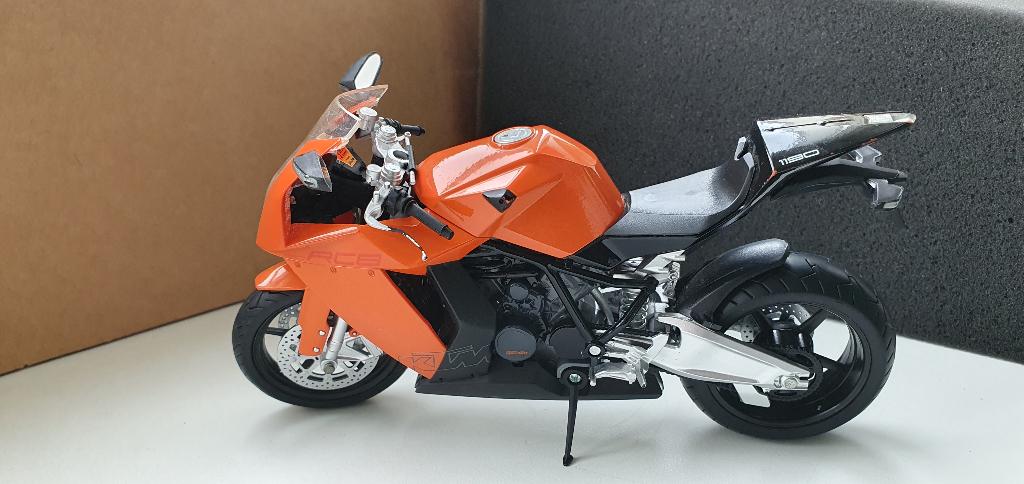 Diecast model motorfiets KTM 1190 RCB, Ophalen of Verzenden, Zo goed als nieuw