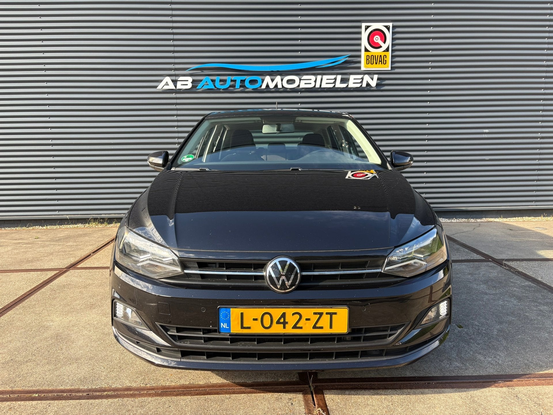 Volkswagen Polo 1.0 TSI Comfortline CARPLAY/ NAVI/ PARKEERSE, Auto's, Dealer onderhouden, Gebruikt, Euro 6, 95 pk