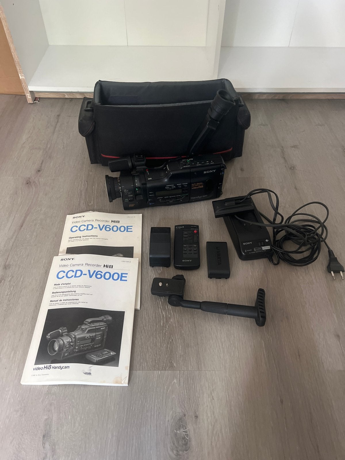 Sony CCD-V600E Hi8 Handycam met accessoires, Gebruikt, Overige soorten, Sony, Externe microfoon