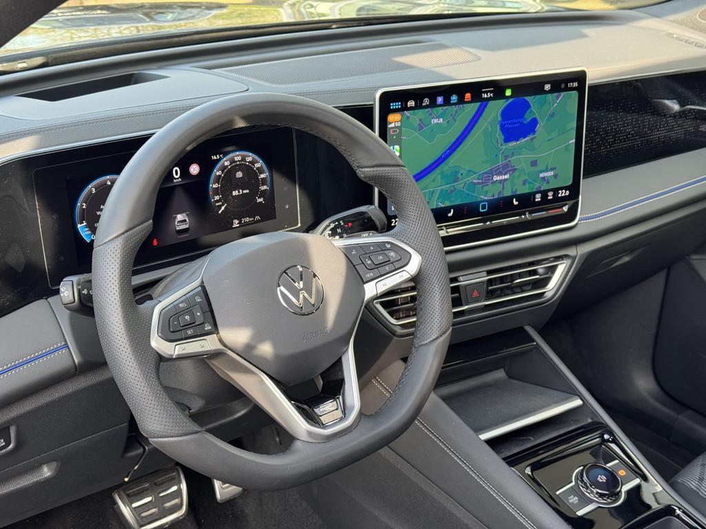 Volkswagen Tiguan 1.5 eTSI R-Line Edition | 360 camera | M, 4 cilinders, 150 pk, Zwart, Bedrijf