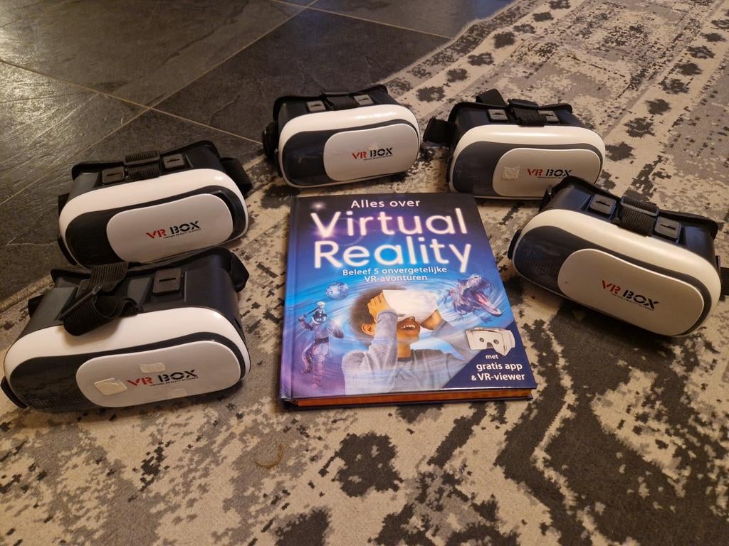 5 VR Brillen met boek 'Alles over Virtual Reality', Ophalen of Verzenden, Gebruikt, VR-bril, Telefoon