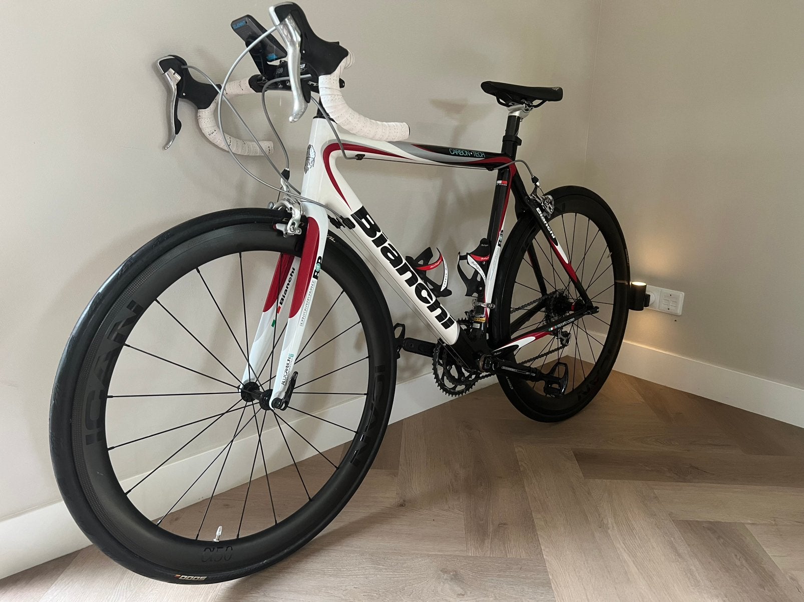 Bianchi racefiets volledig carbon | Maat 56 Shimano Ultegra, Fietsen en Brommers, Gebruikt, Meer dan 20 versnellingen, 53 tot 57 cm