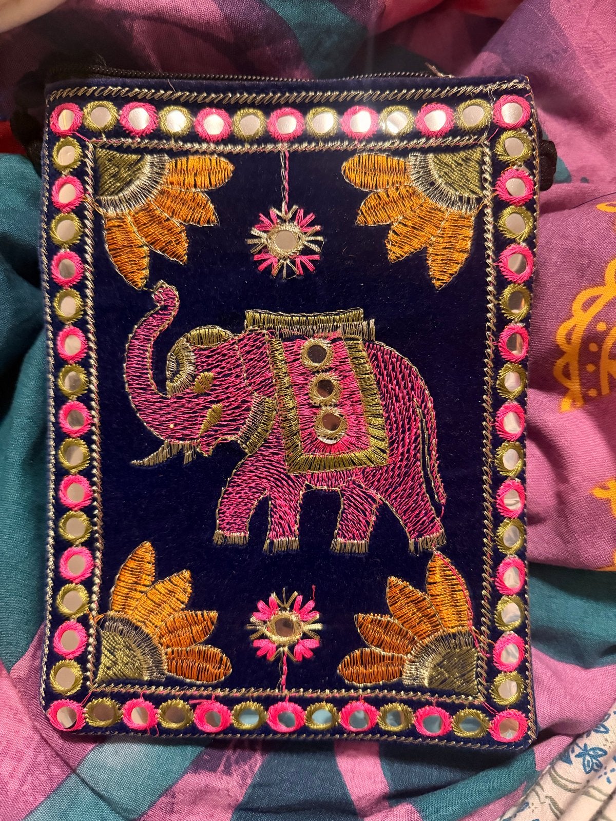 Nieuw Avondtasje met Olifant Borduurwerk en Spiegeltjes, Ophalen of Verzenden, Nieuw, Blauw, Avondtasje