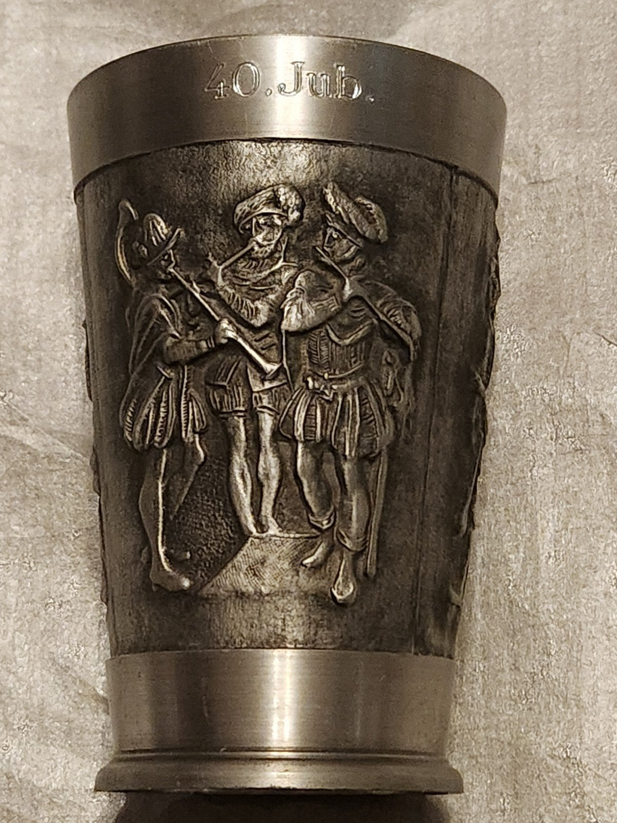 Vintage Tinnen Beker Ritter Zinn – Landsknecht Reliëf, Antiek en Kunst, Ophalen