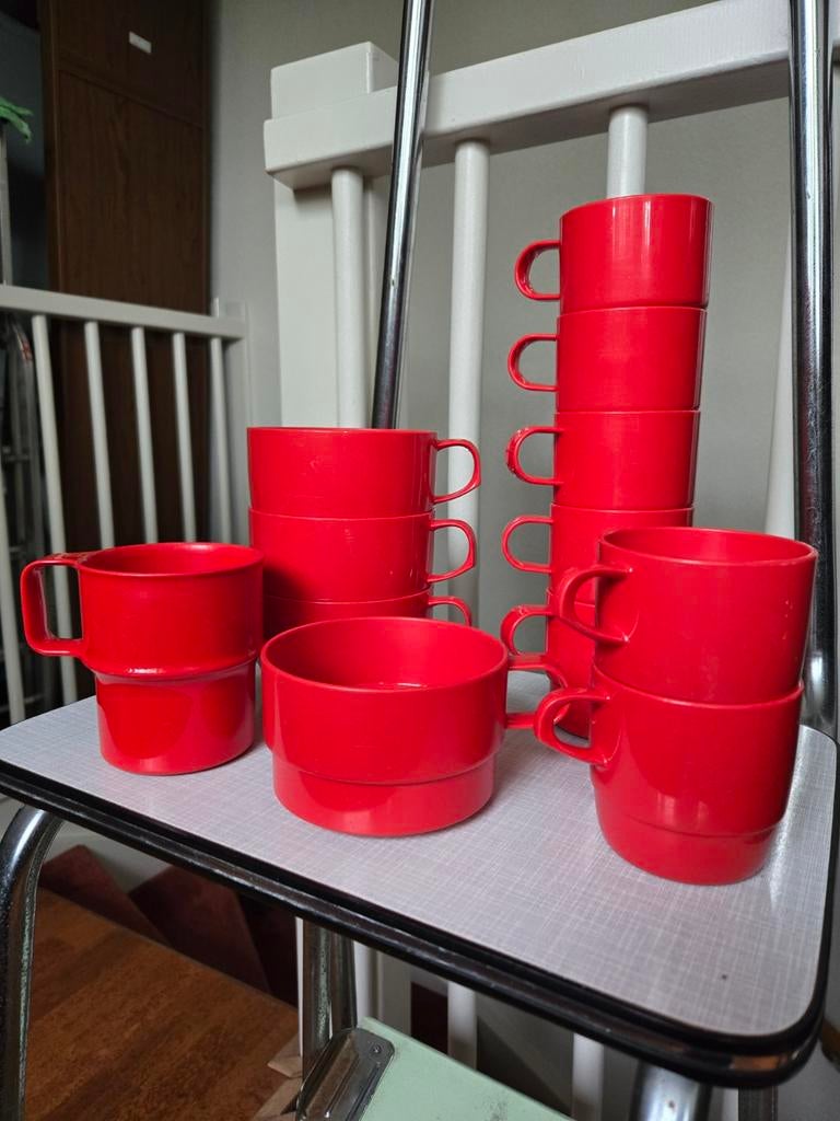 Mepal Rood Servies: 12 Koppen en Mokken, Huis en Inrichting, Keuken | Keukenbenodigdheden, Ophalen of Verzenden, Gebruikt