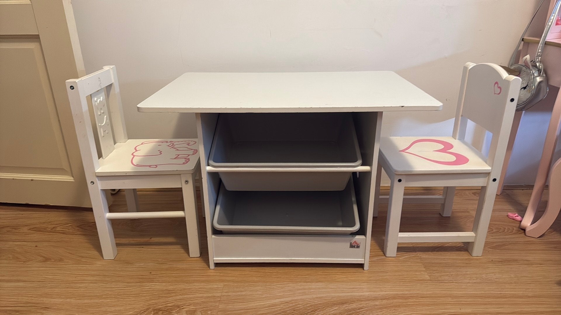 Kindertafeltje met stoelen, Kinderen en Baby's, Kinderkamer | Tafels en Stoelen, Ophalen, Zo goed als nieuw, Stoel(en)