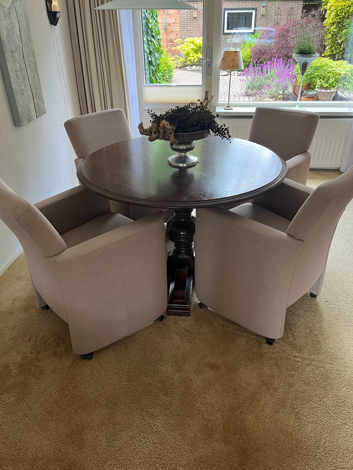Ronde eettafel met 4 stoelen - Zo goed als nieuw, 100 tot 150 cm, Rond, Ophalen of Verzenden, Zo goed als nieuw