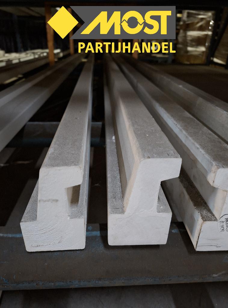 Restpartij gegrond hardhouten geprofileerd kozijnhout, Doe-het-zelf en Verbouw, Hout en Planken, Nieuw, Overige typen, Overige houtsoorten