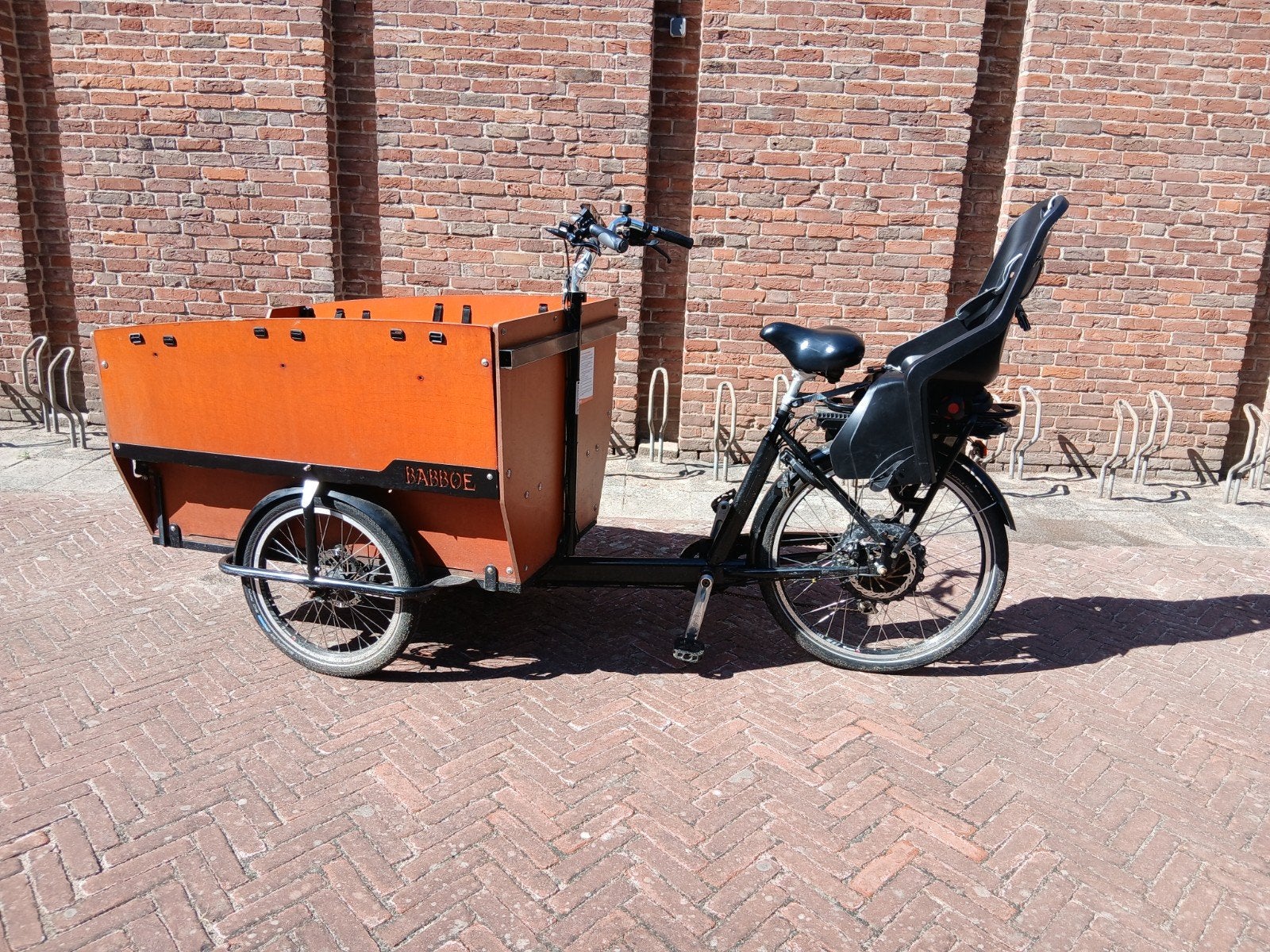 Elektrische bakfiets Babboe Max-E voor 6 kinderen, 4 kinderen of meer, Gebruikt, Huif, Schijfrem