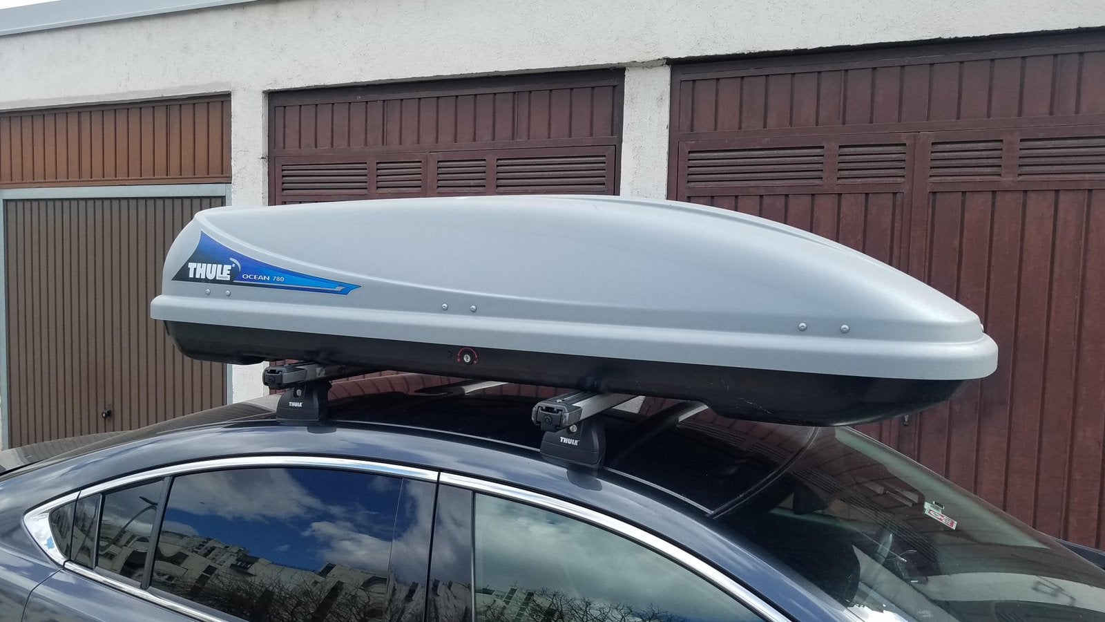 THULE OCEAN 780 DAKKOFFER TE HUUR + DRAGERS, Auto diversen, Dakkoffers, Zo goed als nieuw, Ophalen