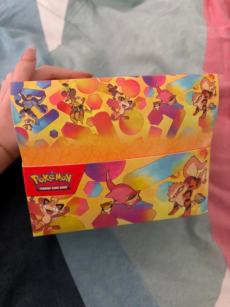 151 tin display pokemon, Ophalen of Verzenden, Zo goed als nieuw, Overige typen