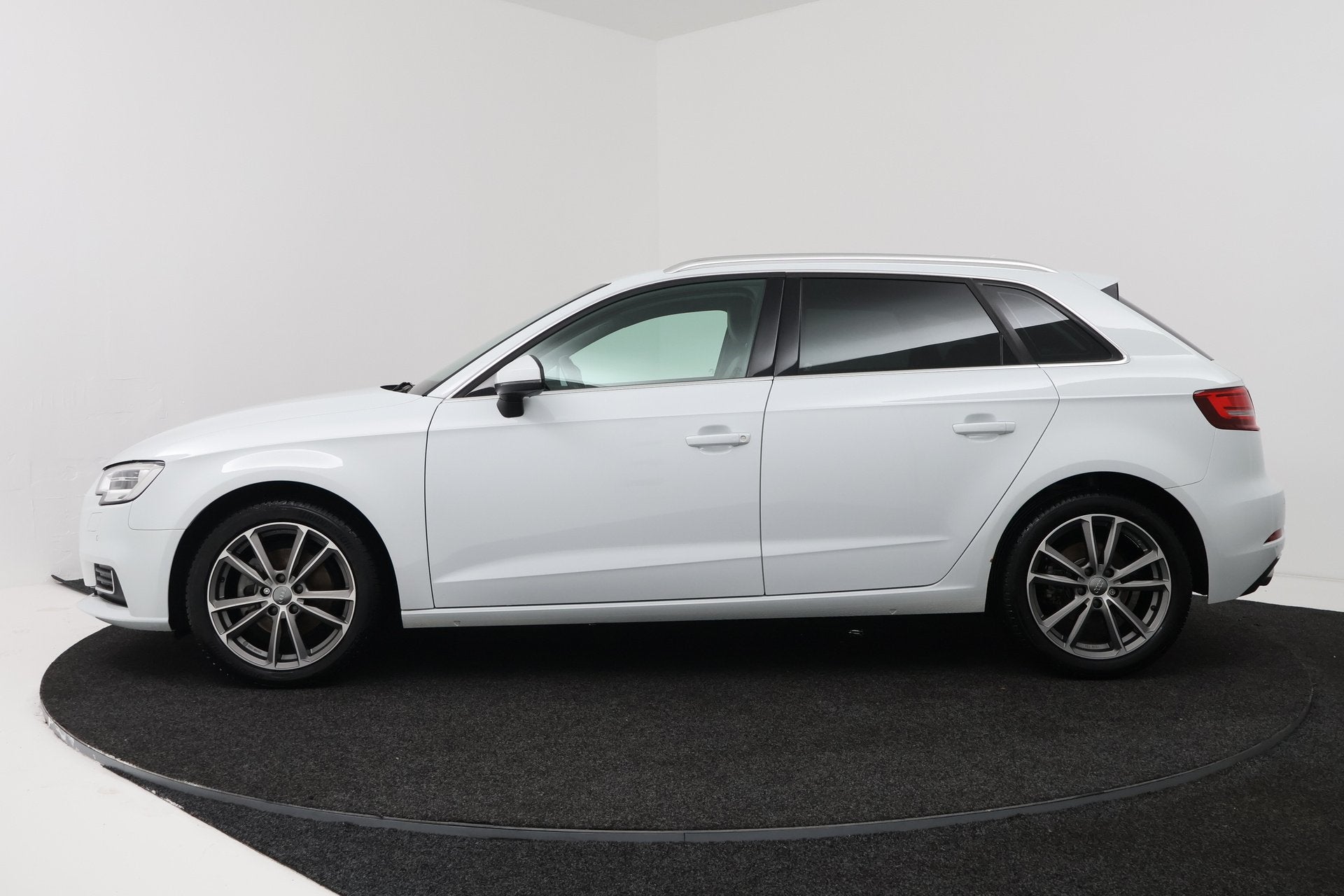 Audi A3 Sportback 1.5 TFSI CoD Design Pro Line Plus (STOELVE, Voorwielaandrijving, Gebruikt, 150 pk, Wit