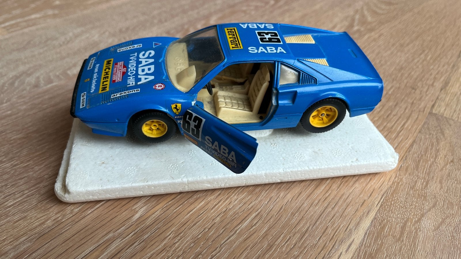 Vintage Bburago Ferrari 308 GTB (1982) schaalmodel, Ophalen, Zo goed als nieuw, Bburago
