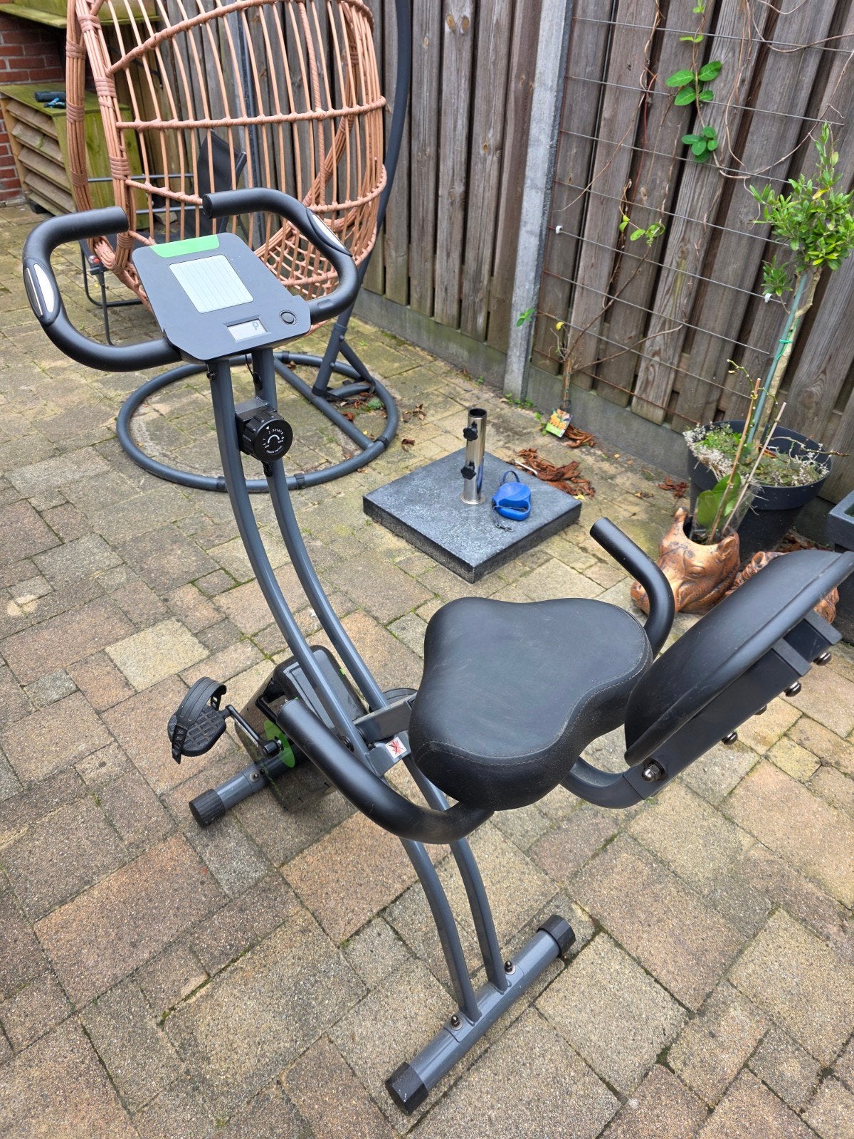 Foto 3 van Hometrainer met rugleuning en display