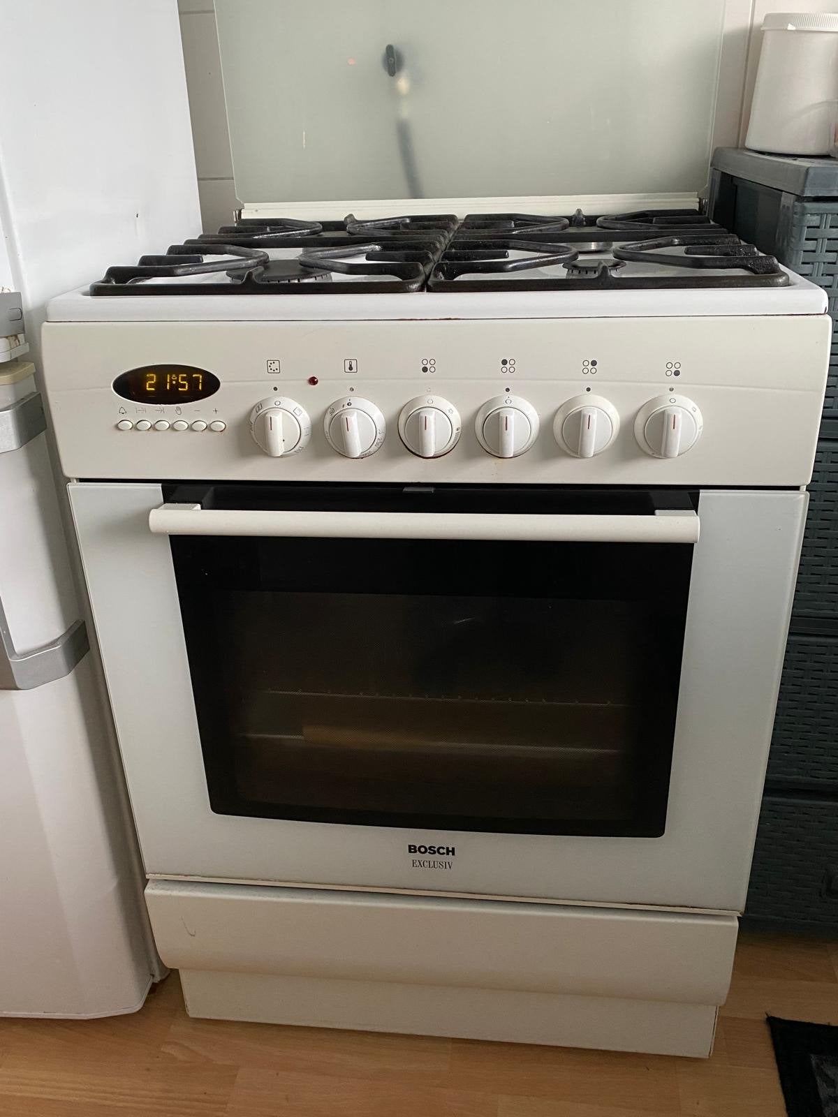 Bosch Gasfornuis met Oven - Wit, Ophalen, Gebruikt, 60 cm of meer, 4 kookzones