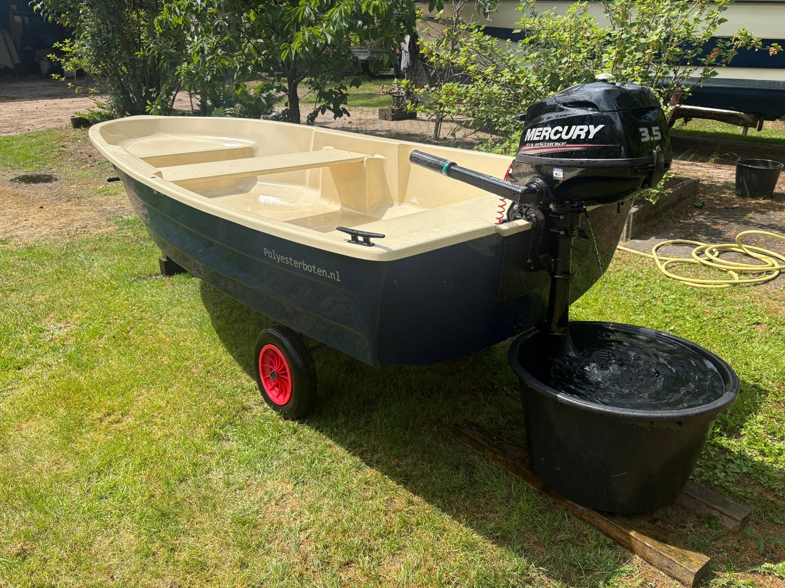 Complete boot set: 3 jaar oud, incl. motor, peddel, trailer, Ophalen, Buitenboordmotor, Trailer, Zo goed als nieuw