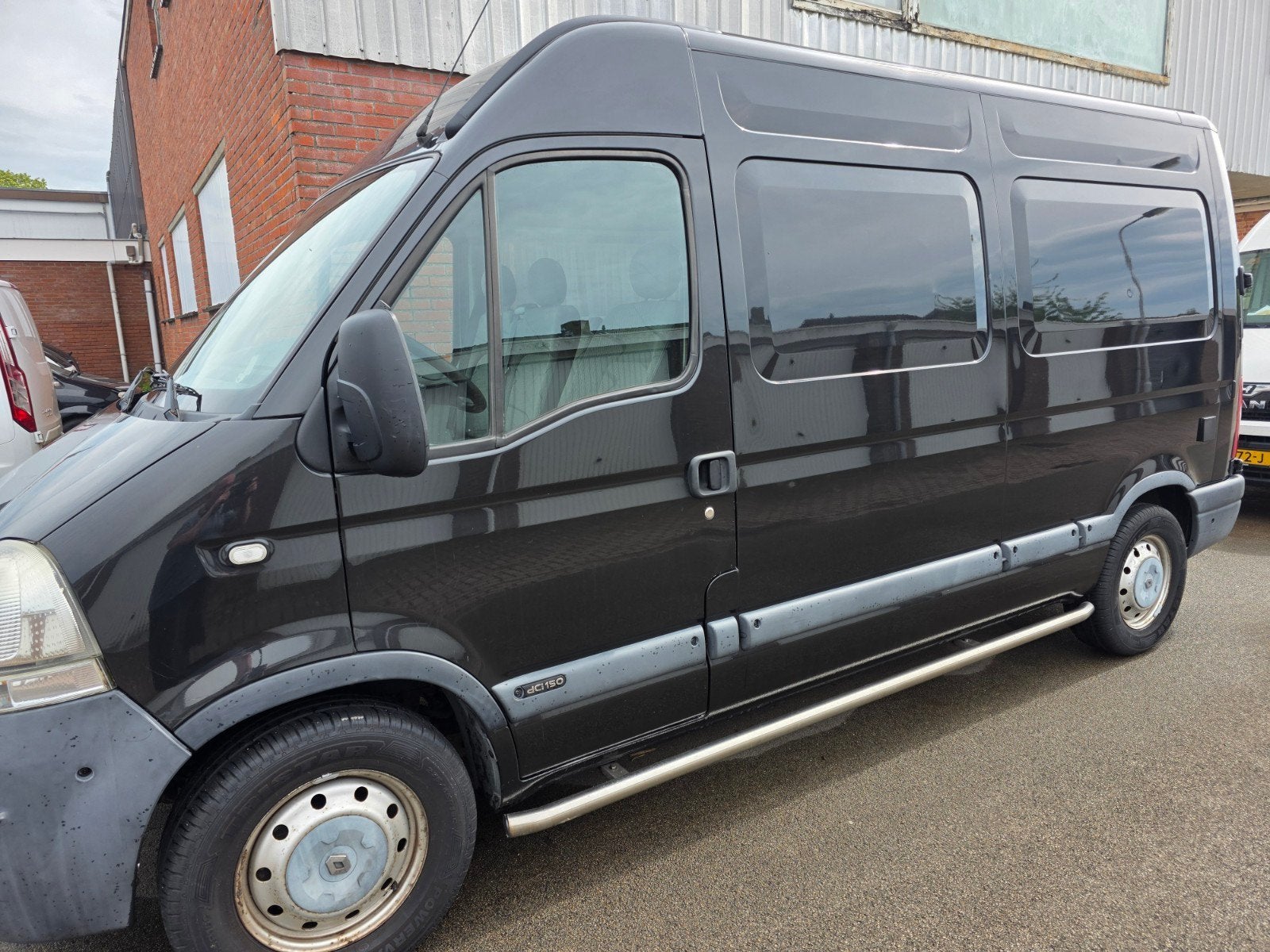 Renault Master 2009 Zwart Camper, Caravans en Kamperen, Campers, Overige merken, Buscamper of Camperbus, Half-automaat, Tot en met 2