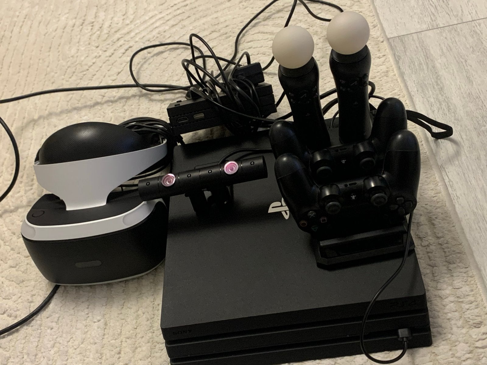 PlayStation 4 Pro met VR-headset en accessoires, Spelcomputers en Games, Spelcomputers | Sony PlayStation 4, Ophalen, Met 2 controllers