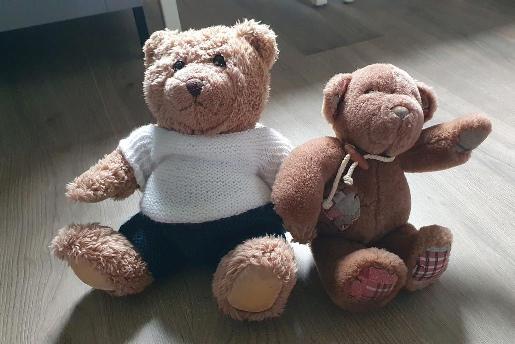 Twee Teddyberen, Kinderen en Baby's, Speelgoed | Knuffels en Pluche, Beer, Happy Horse, Ophalen of Verzenden, Middelgroot (20 tot 80 cm)