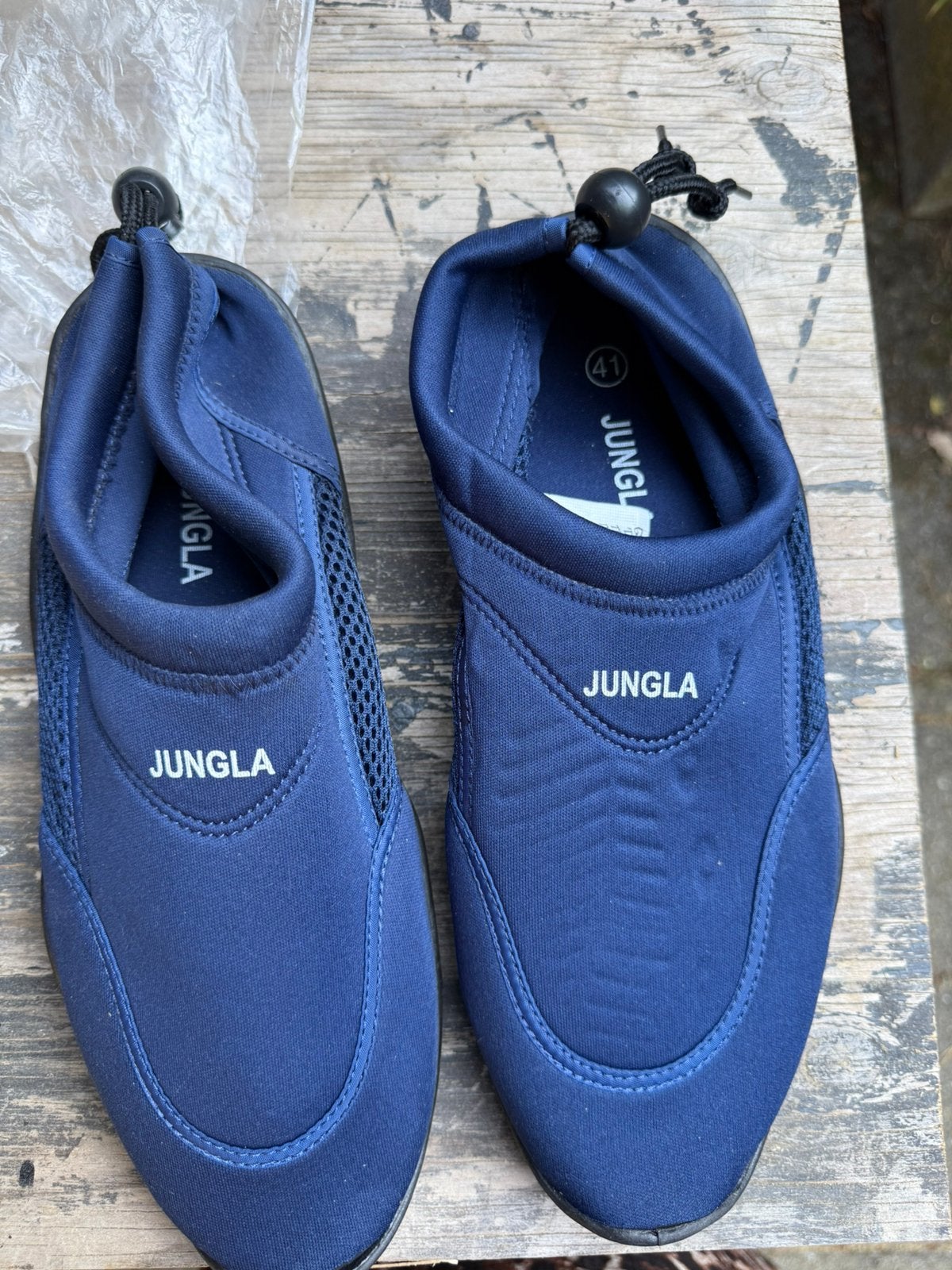 Water schoenen maat 40/41 nieuw, Watersport en Boten, Watersportkleding, Ophalen of Verzenden, Nieuw, Dame of Heer, Zeil- of Surfschoenen