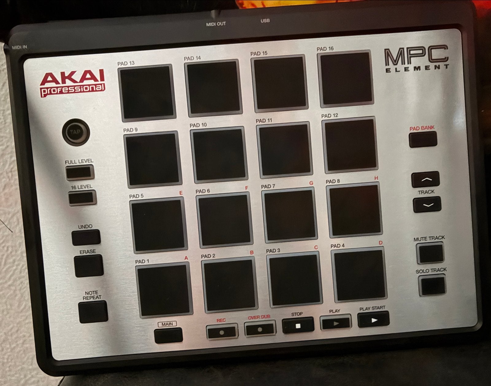 Akai MPC Element - Compact MIDI Pad Controller, Muziek en Instrumenten, Drumcomputers, Gebruikt, Overige merken, Ophalen of Verzenden