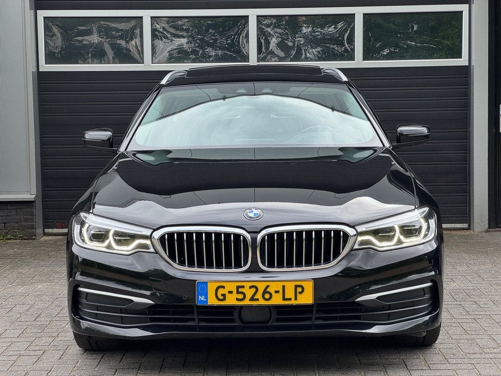 BMW 5-serie Touring 540i xDrive High Executive HUD, Pano, Na, Auto's, Automaat, Gebruikt, Euro 6, 2000 kg