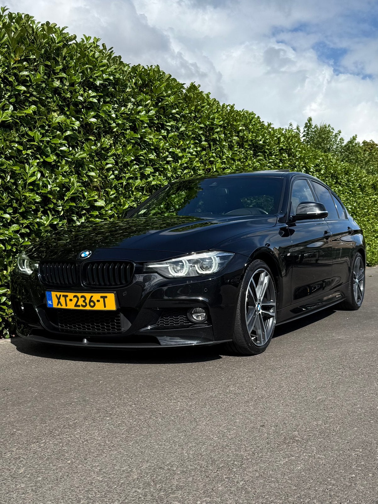BMW 3-Serie 330i 252pk Aut 2019 Zwart M performance pakket