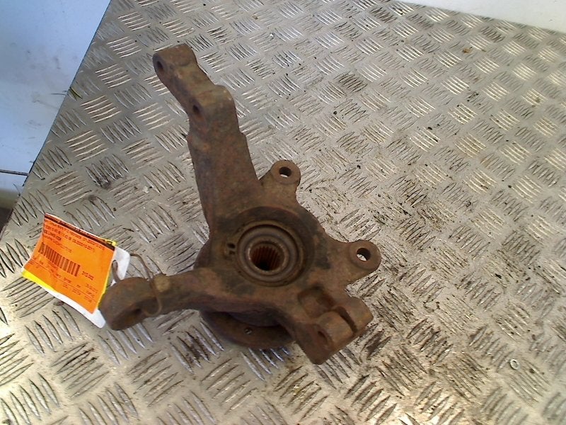 Fusee Links Voor Nissan Micra (K12) (2005-06/2011-10), Gebruikt, Germany@nissan-services.eu, Kronenweg 38, Wesseling 50389, , Duitsland
