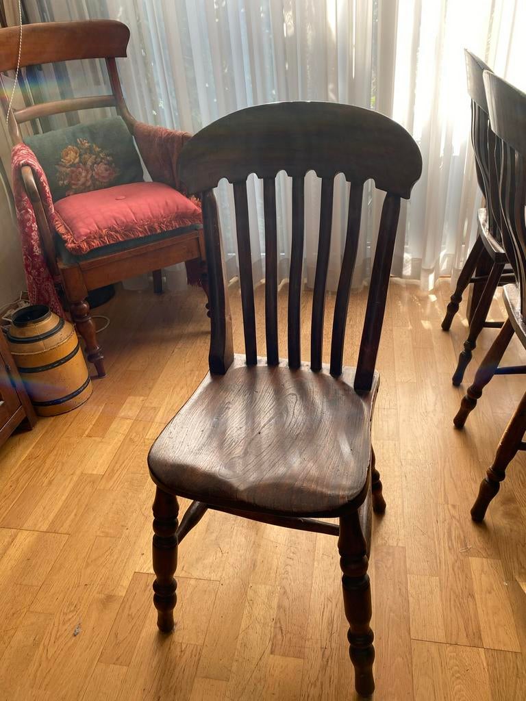 Antieke pub stoelen en robuuste antieke grote stoelen, Ophalen