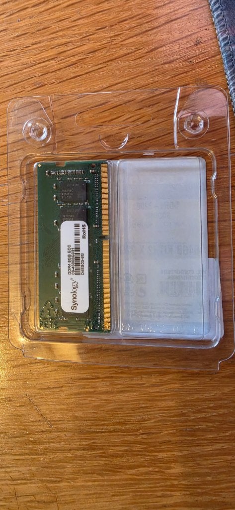 Synology D4ES03-8G, Ophalen of Verzenden, Zo goed als nieuw