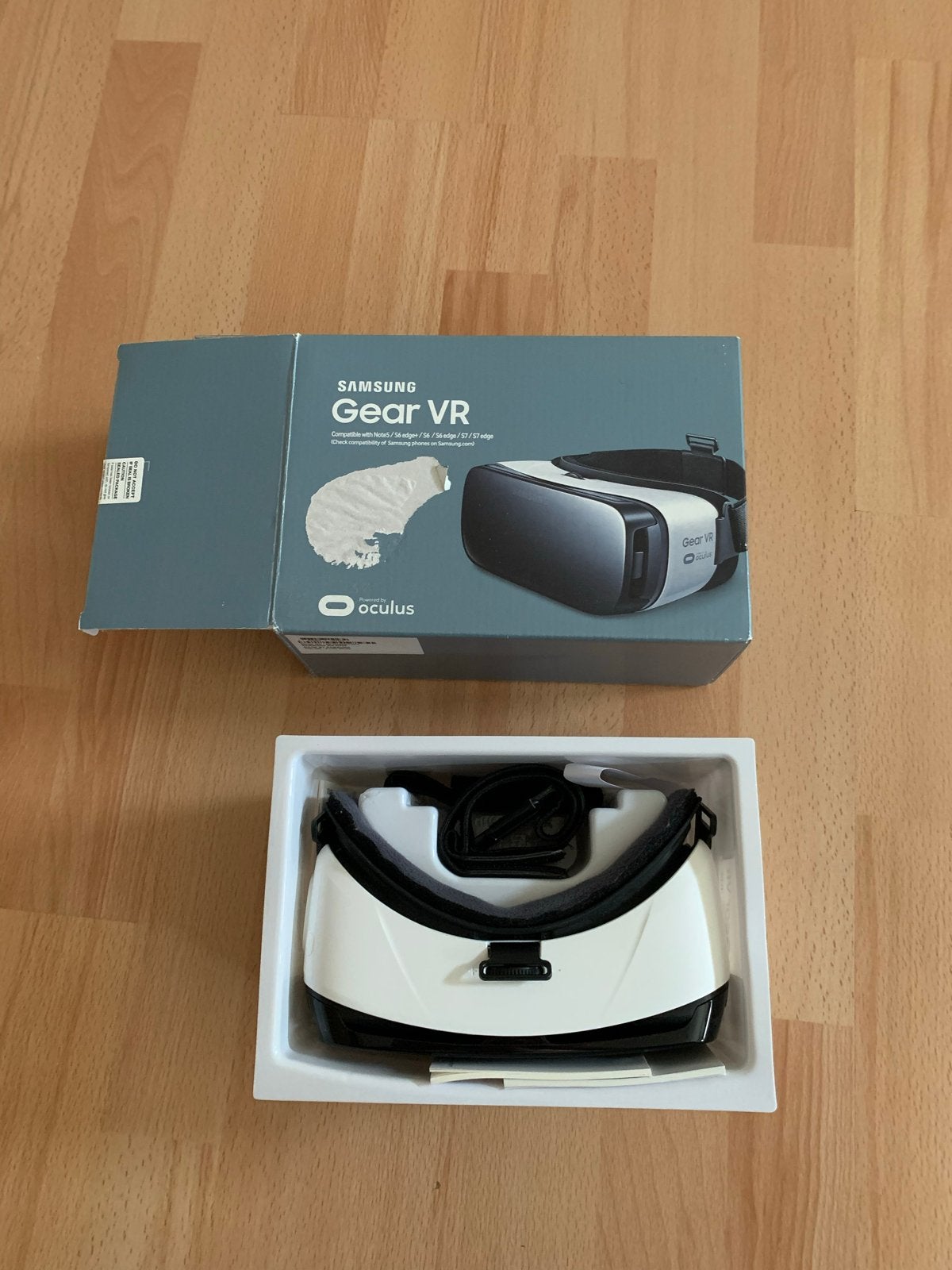 Samsung Gear VR (Oculus) - Virtual Reality Bril, Ophalen of Verzenden, Zo goed als nieuw, VR-bril, Telefoon